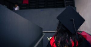 Read more about the article 20 Tuition Scholarships offered by Universities for International Students