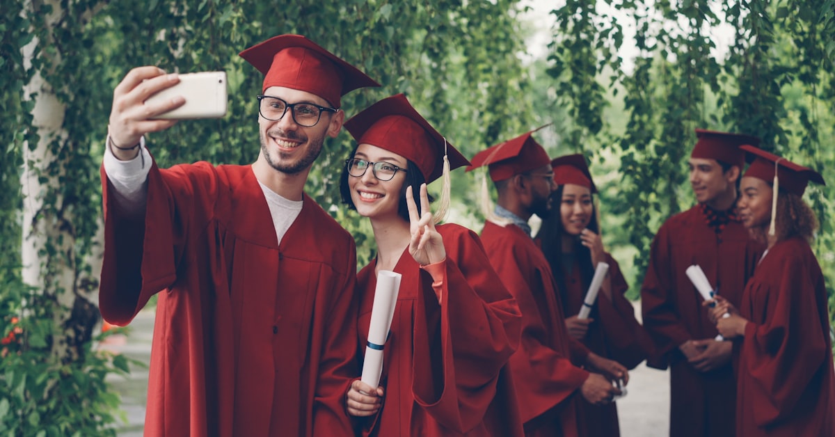 You are currently viewing 20 Tuition Scholarships offered by Universities for International Students