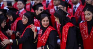 Read more about the article 20 Tuition Scholarships offered by Universities for International Students