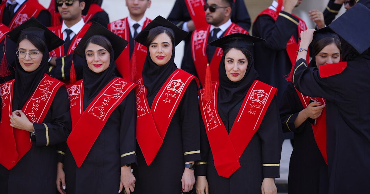 You are currently viewing 20 Tuition Scholarships offered by Universities for International Students