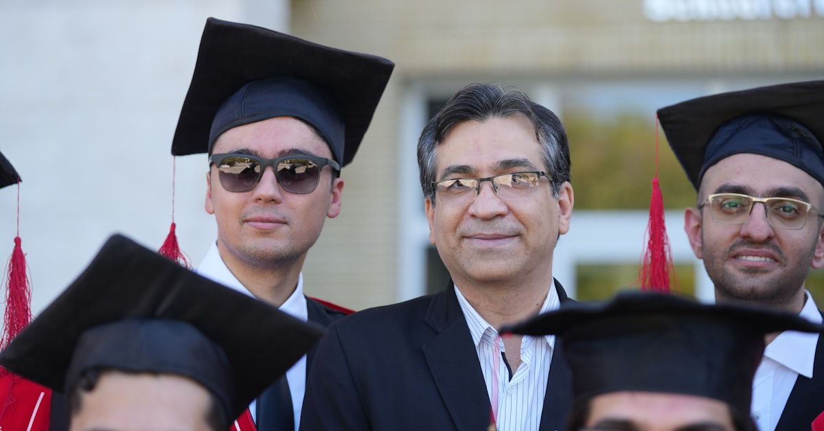 You are currently viewing UNICAF Scholarships for Online Degrees at UK Universities