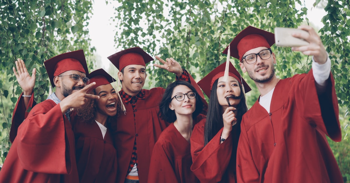 Read more about the article UNICAF Scholarships for Online Degrees at UK Universities