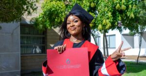 Read more about the article Bocconi Graduate Graduate Award