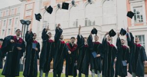 Read more about the article UNICAF Scholarships for Online Degrees at UK Universities