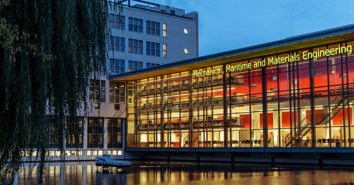 You are currently viewing DAAD Helmut-Schmidt Masters Scholarships for Public Policy and Good Governance