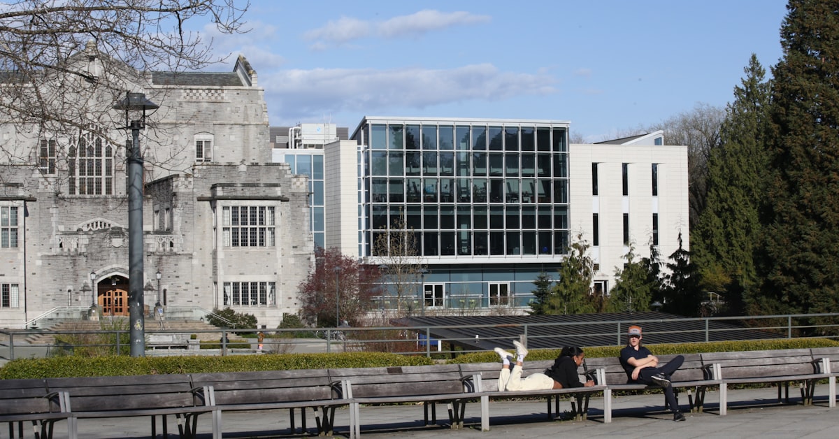 You are currently viewing The Glenmore Medical Postgraduate Scholarship at the University of Edinburgh