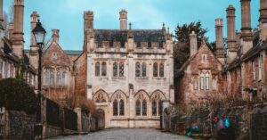 Read more about the article GREAT Scholarships in UK for International Students