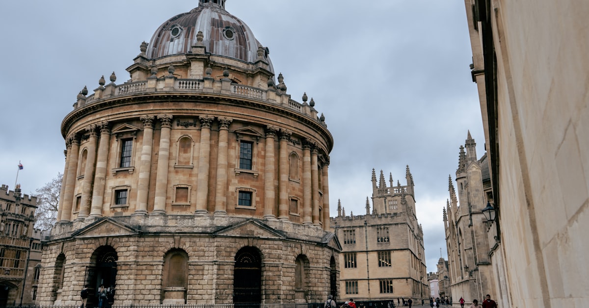 Read more about the article Rhodes Scholarships at Oxford University for International Students